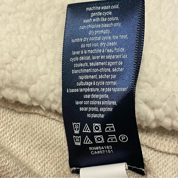 Tommy Hilfiger NWOT Sherpa Vest in Tan‎ - Picture 6 of 6